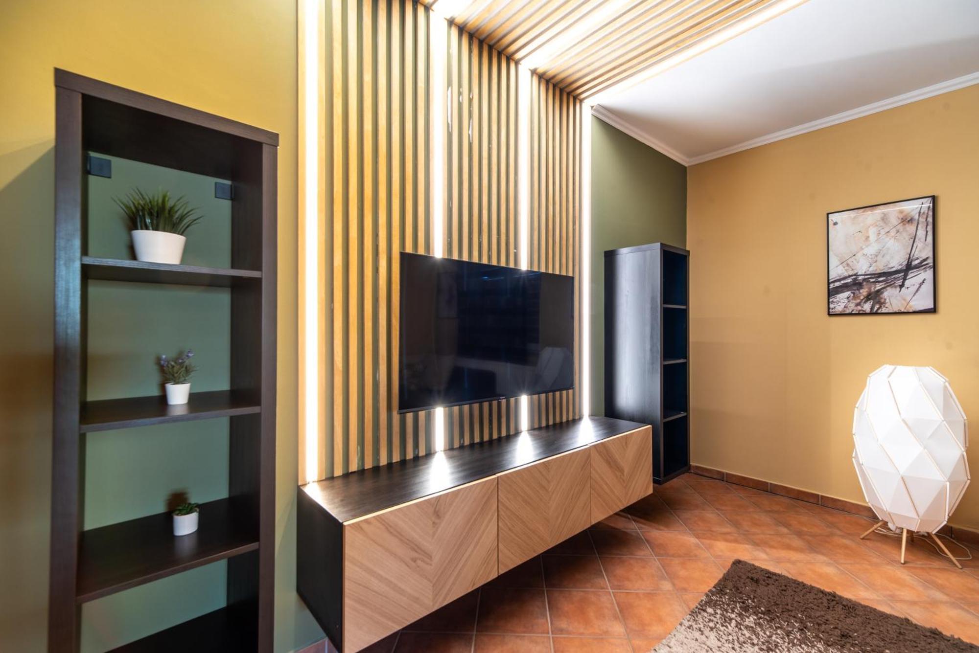 Grand Apartmanhaz เจเนชดิแอช ภายนอก รูปภาพ