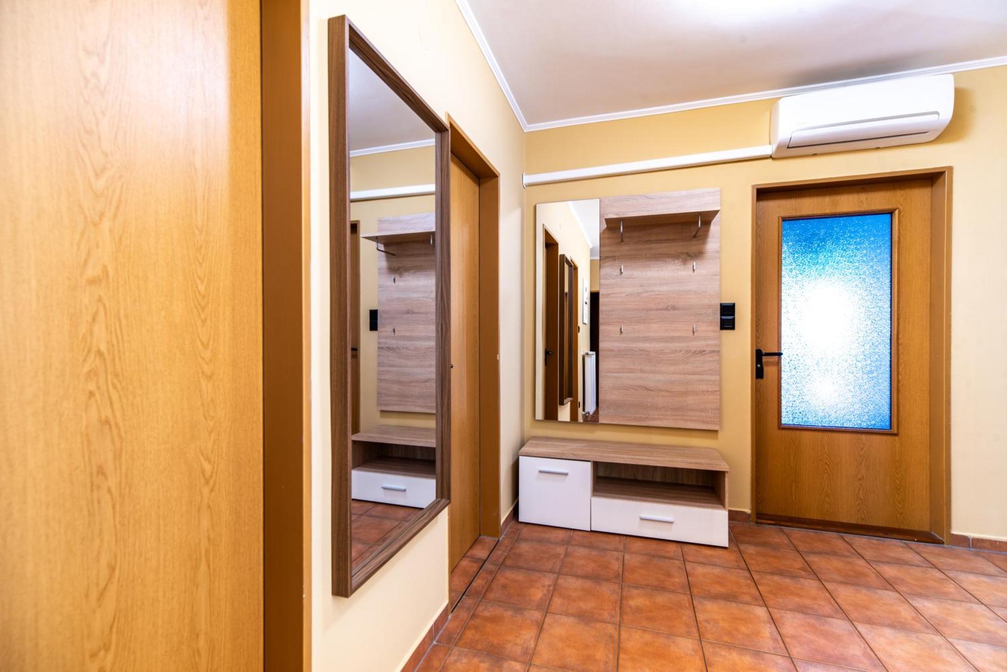 Grand Apartmanhaz เจเนชดิแอช ภายนอก รูปภาพ